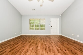 1577 Red Briar Way in Jonesboro, GA - Foto de edificio - Building Photo