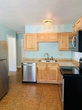 400 Lowry St in Kerrville, TX - Building Photo - Building Photo