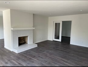 3130 Corby Ave in Camarillo, CA - Building Photo - Building Photo