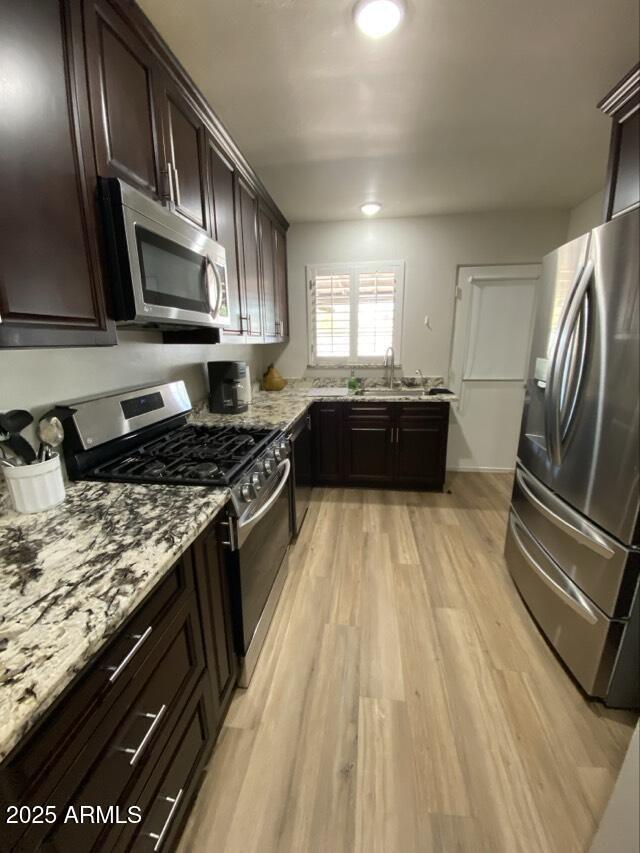 property at 2012 W Indianola Ave