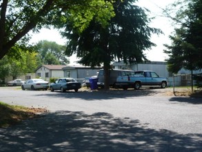 Mead Royale Mobile Home Park in Mead, WA - Building Photo - Other