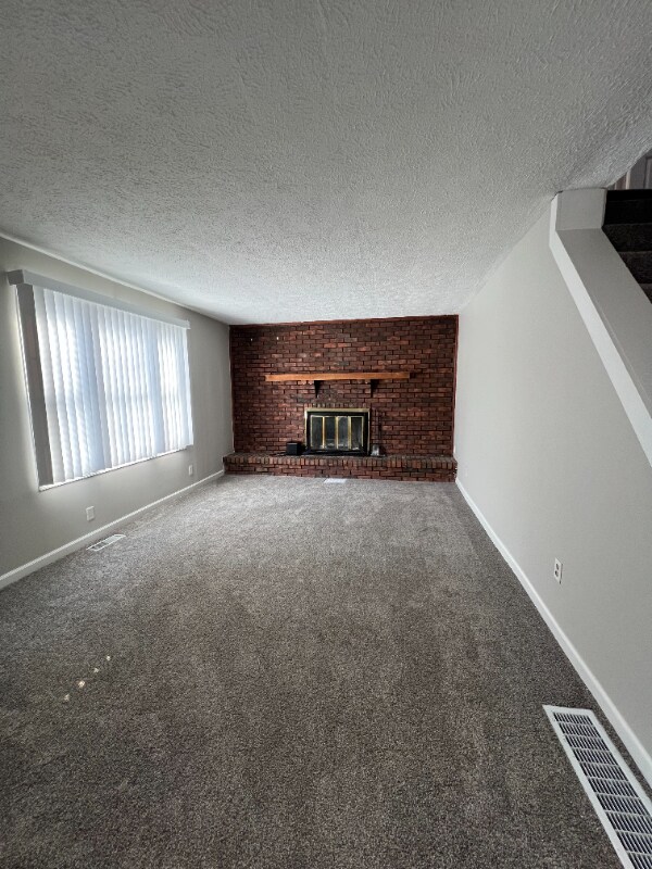 108 E Cleveland St in Heyworth, IL - Building Photo - Building Photo