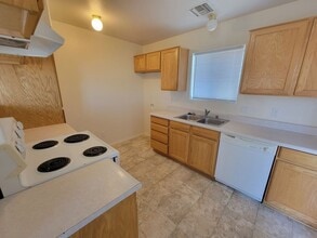 1957 Colorado Blvd in Bullhead City, AZ - Building Photo - Building Photo