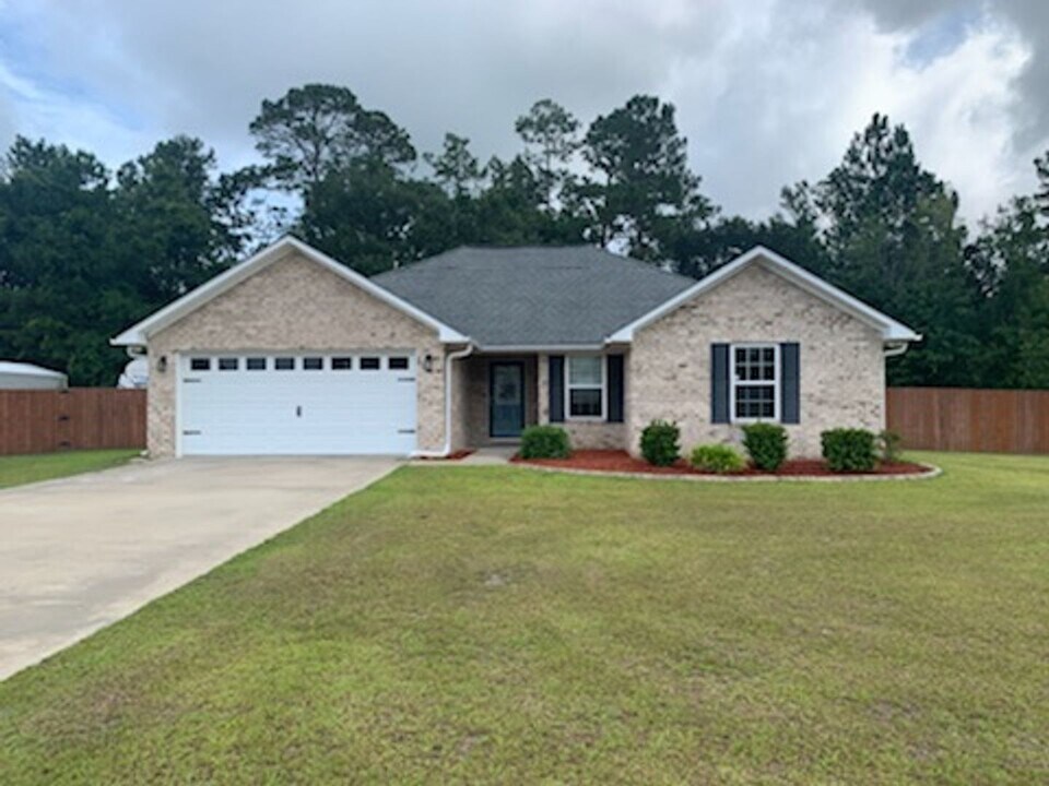80 Pulaski St in Hinesville, GA - Building Photo