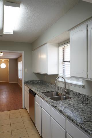 116 S Pipeline Rd W in Euless, TX - Building Photo - Building Photo
