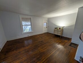 1727 Clark Street Rd, Unit 1727 Clark Street Road in Auburn, NY - Foto de edificio - Building Photo