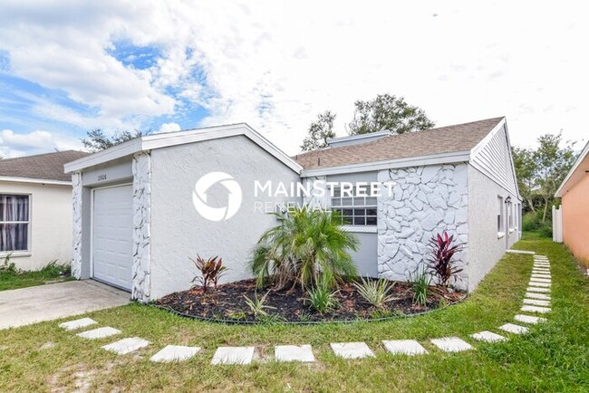 23026 Dover Dr in Land O Lakes, FL - Building Photo - Building Photo