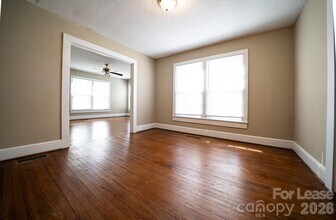 908 S Juniper St in Kannapolis, NC - Foto de edificio - Building Photo