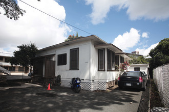 1302 Kinau St in Honolulu, HI - Building Photo - Building Photo