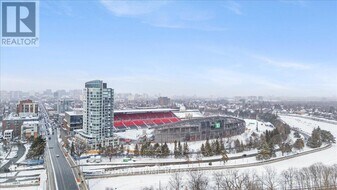 1035 Bank St in Ottawa, ON - Building Photo