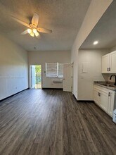 467 NW 8th St in Miami, FL - Building Photo - Building Photo