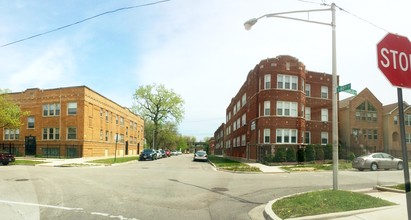 Chicago's Freedom Building in Chicago, IL - Foto de edificio - Building Photo