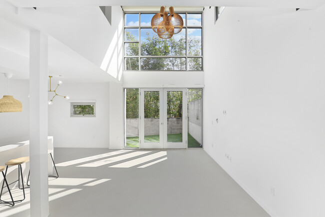4111 Sunset Blvd in Los Angeles, CA - Building Photo - Building Photo
