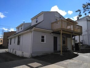 68 Ramapo Valley Rd, Unit First Floor in Mahwah, NJ - Building Photo - Building Photo