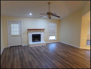 13900 Wimbledon Loop in Little Rock, AR - Foto de edificio - Building Photo