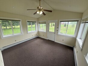 43 Silvermine Rd in Brookfield, CT - Building Photo - Building Photo