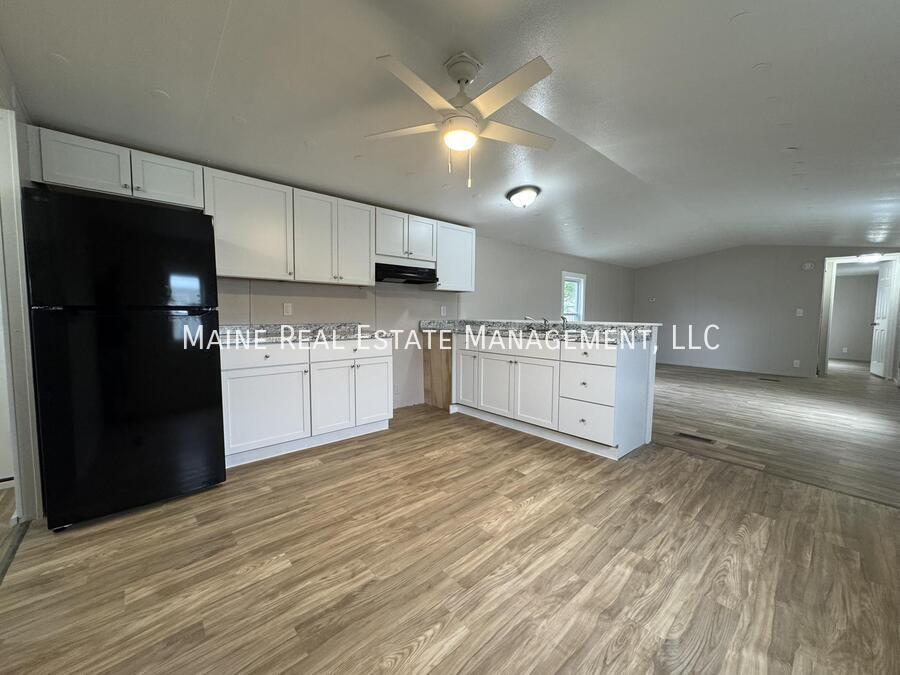 108 D St in Pittsfield, ME - Building Photo