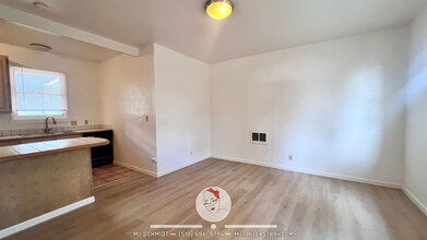 46 Yosemite Ave-Unit -2 in Oakland, CA - Building Photo - Building Photo