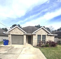 6534 Westwood Village Dr in Lumberton, TX - Building Photo