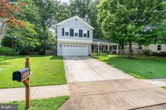 15425 Beachview Dr in Montclair, VA - Building Photo - Building Photo