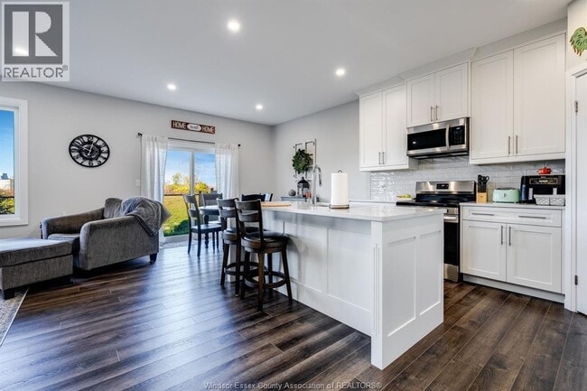 99 Eagle St in Leamington, ON - Building Photo - Building Photo