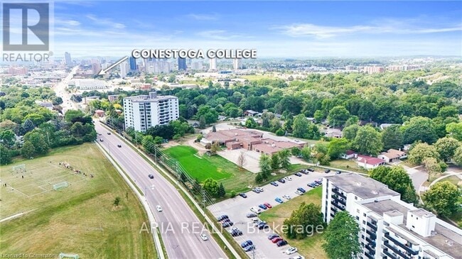 365 Dale Crescent in Waterloo, ON - Building Photo - Building Photo