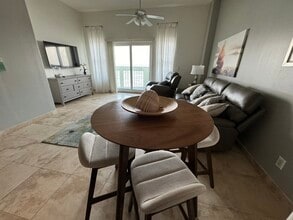 9420 Seawall Blvd in Galveston, TX - Building Photo - Building Photo