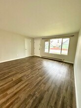 1139 SW Indian Ave in Redmond, OR - Building Photo - Building Photo