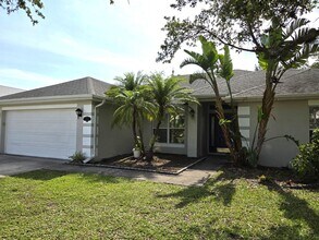 116 Drake Way in Sebastian, FL - Building Photo - Building Photo