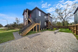 4754 Sunbeam St-Unit -B in Houston, TX - Building Photo - Building Photo