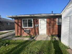 255 Graham St in Toledo, OH - Building Photo