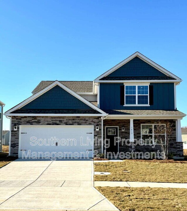 1413 Secrest Cmns Dr in Monroe, NC - Building Photo