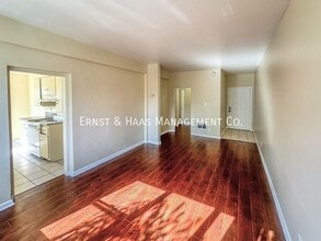 105 Atlantic Ave in Long Beach, CA - Building Photo - Building Photo