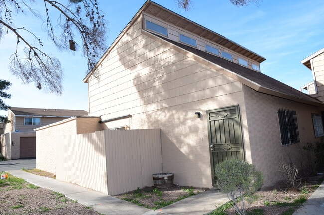 property at 5168 Greene Ln