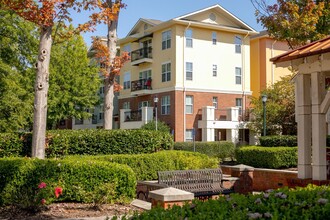 Ridenour 55+ Active Adult Community in Kennesaw, GA - Foto de edificio - Building Photo