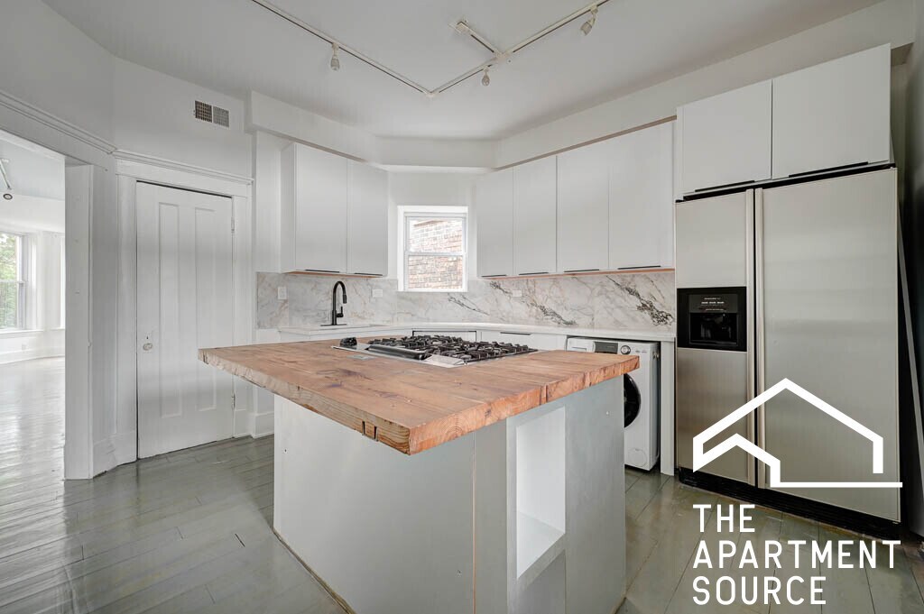 3307 W Crystal St in Chicago, IL - Foto de edificio