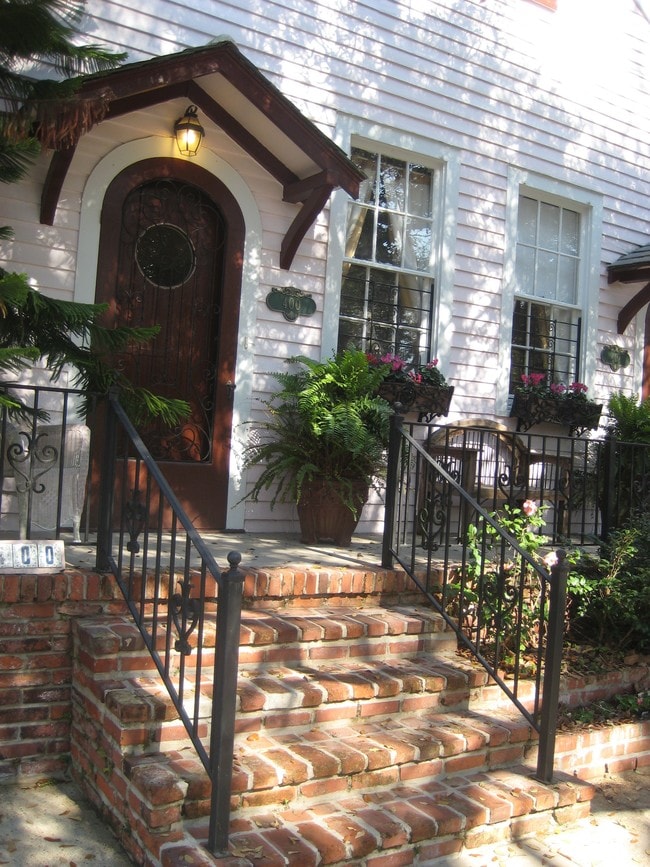 400 Millaudon St, Unit 400