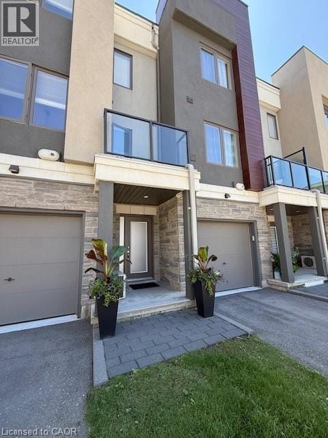 property at 115 Shoreview Pl