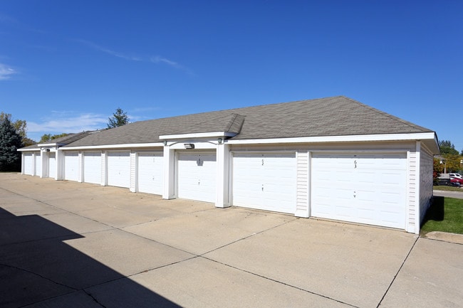 Polo Club in West Des Moines, IA - Building Photo - Building Photo