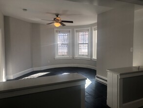 18 Logan Cir NW in Washington, DC - Building Photo - Building Photo