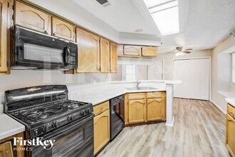 936 Bluffview Dr in Desoto, TX - Building Photo - Building Photo