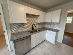 804 Washington St in Strafford, MO - Building Photo - Building Photo