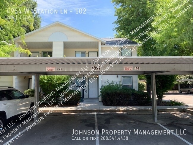 property at 4954 W Station Ln