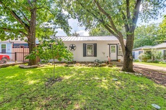 9625 Larga Dr in Dallas, TX - Building Photo - Building Photo