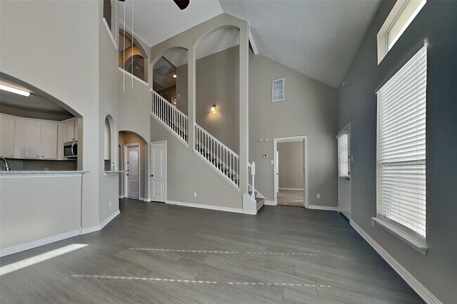 8000 N Tarrytown Crossing Dr in Conroe, TX - Building Photo - Building Photo