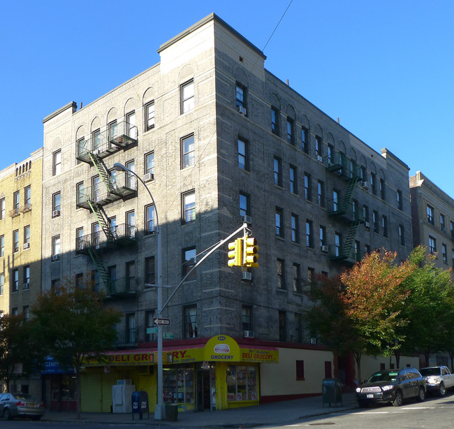 492-494 Audubon Ave in New York, NY - Foto de edificio - Building Photo