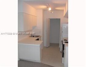 3231 Sabal Palm Manor in Hollywood, FL - Building Photo - Building Photo