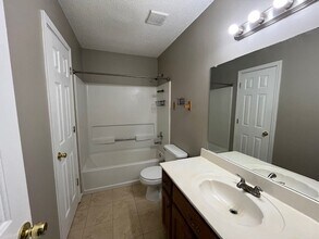 10464 Kristen Dr S in Olive Branch, MS - Building Photo - Building Photo
