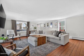 106 Van Dam St in Saratoga Springs, NY - Building Photo - Building Photo