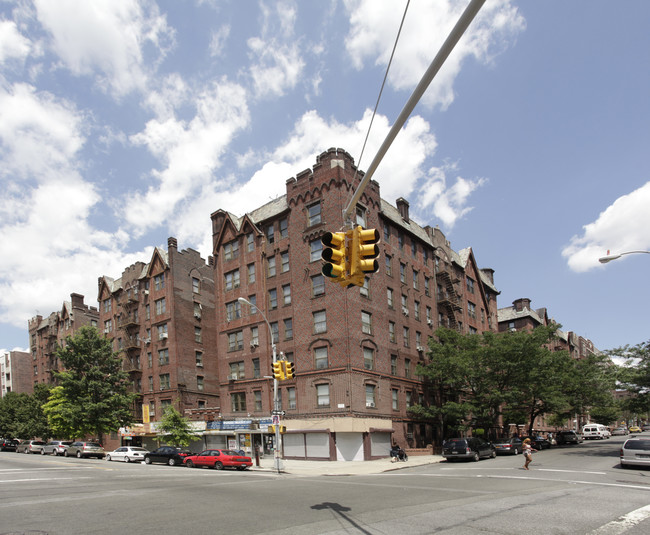 446 Kingston Avenue in Brooklyn, NY - Foto de edificio - Building Photo